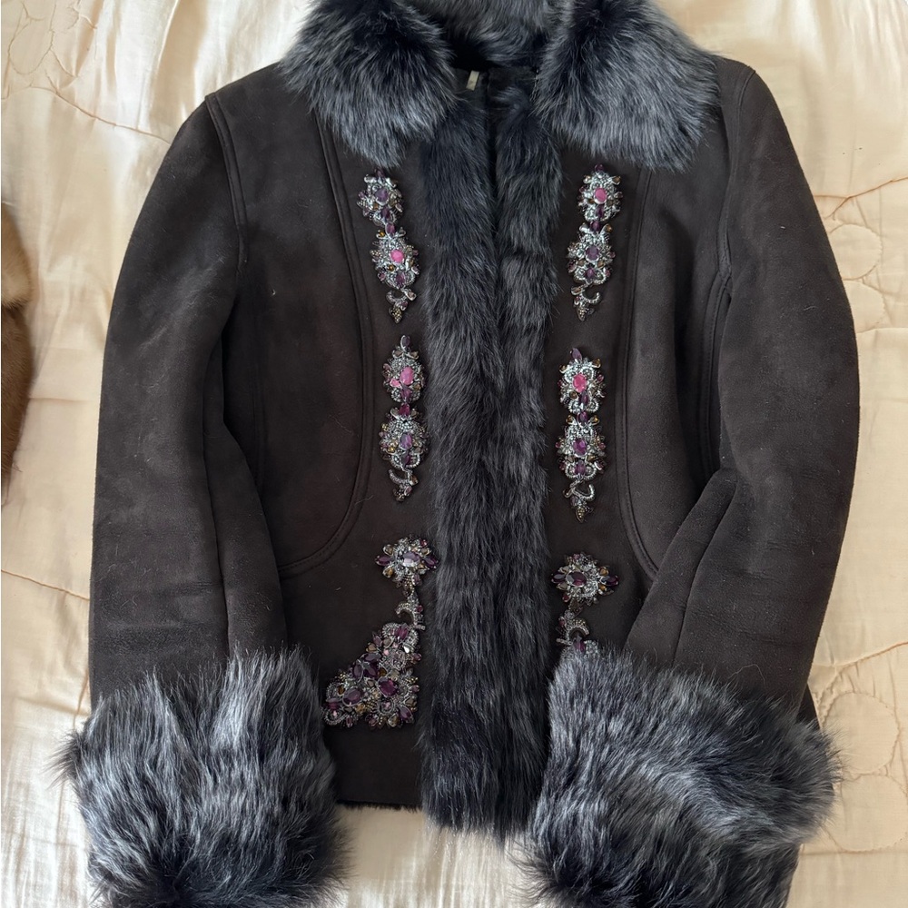 Elie Tahari 100% shearling jacket, dark brown, size M. - Picture 2 of 15